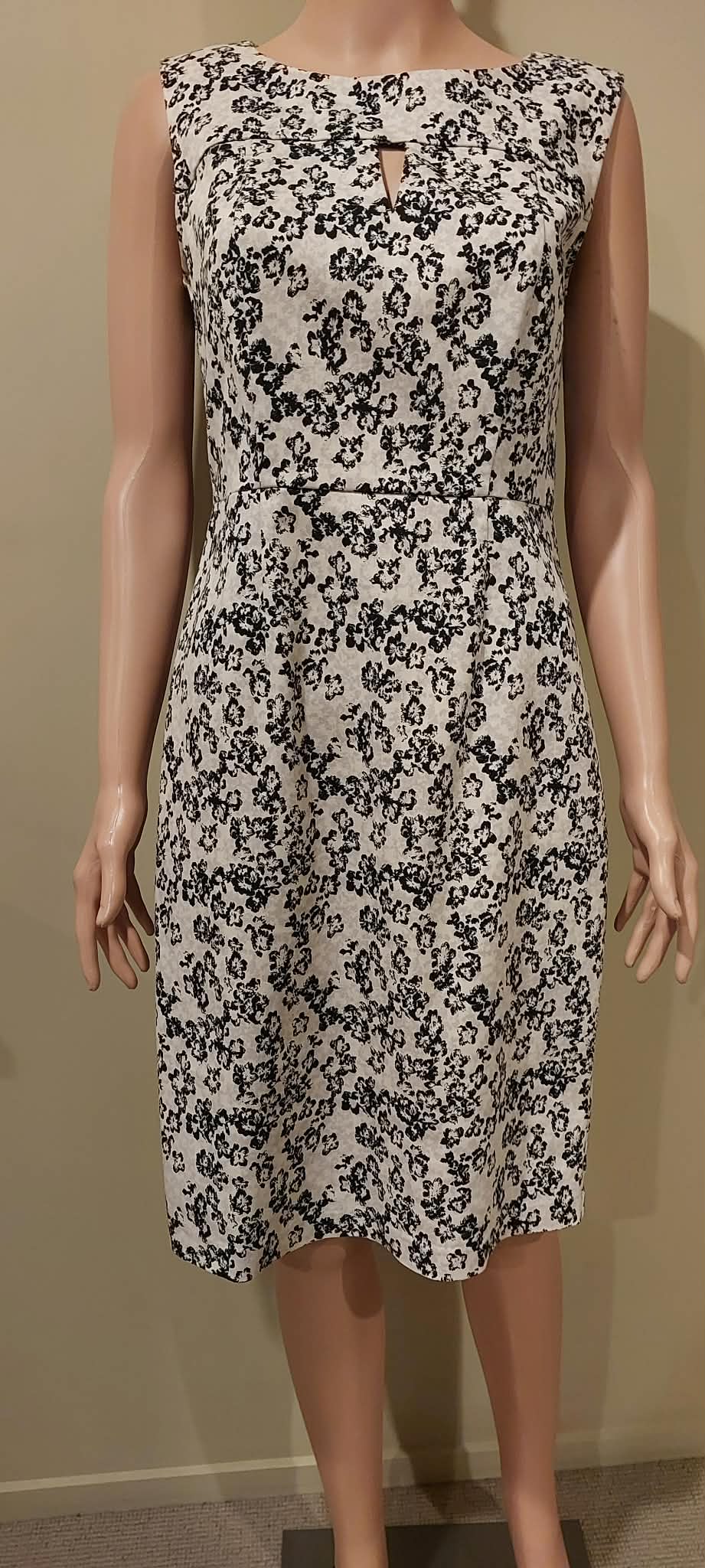 Jacqui E Dress - Size 10