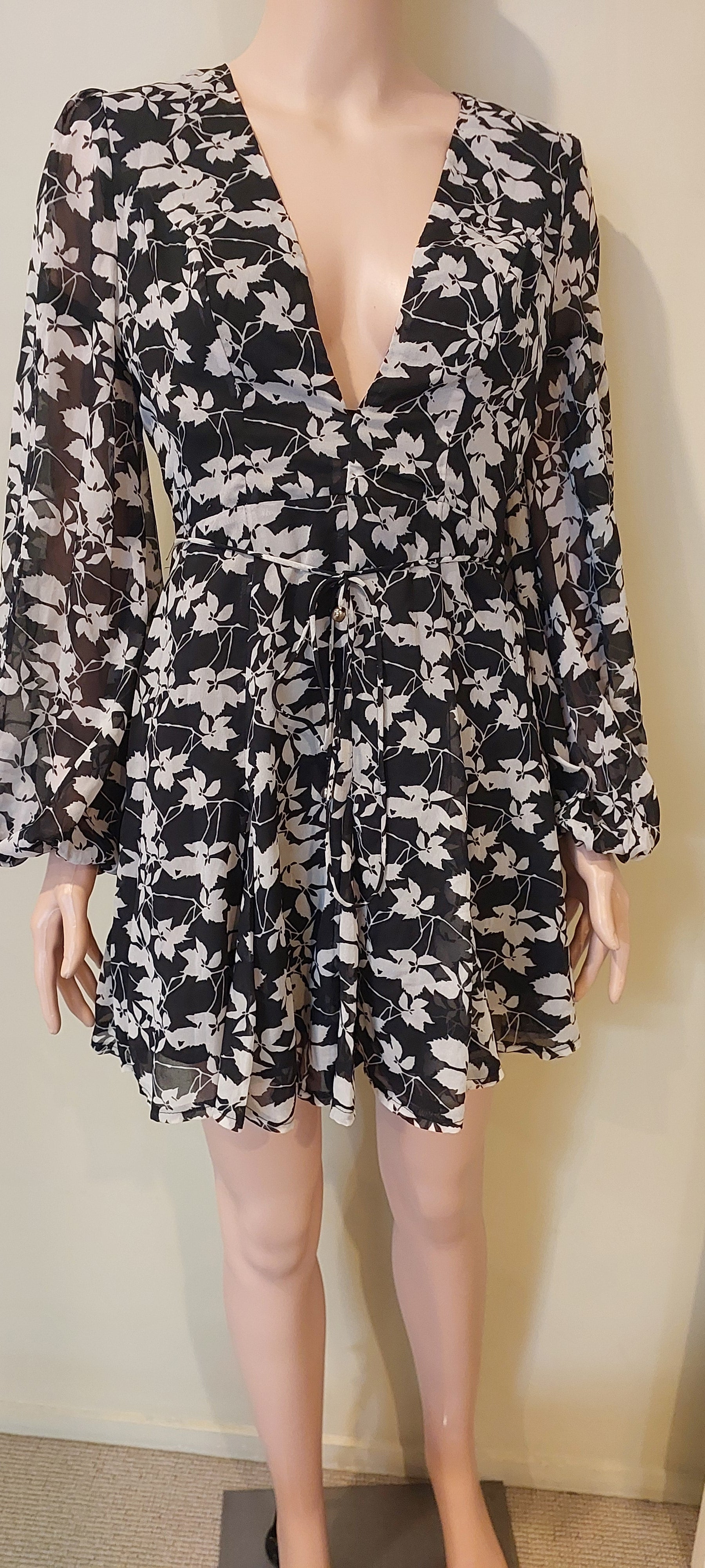Petal and Pup Dress - Size 8