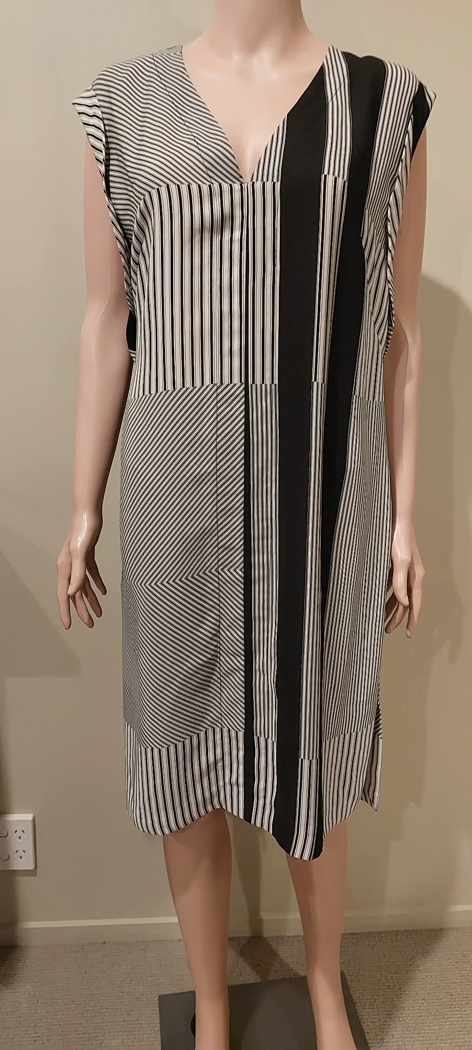 Veronika Maine Dress - Size L