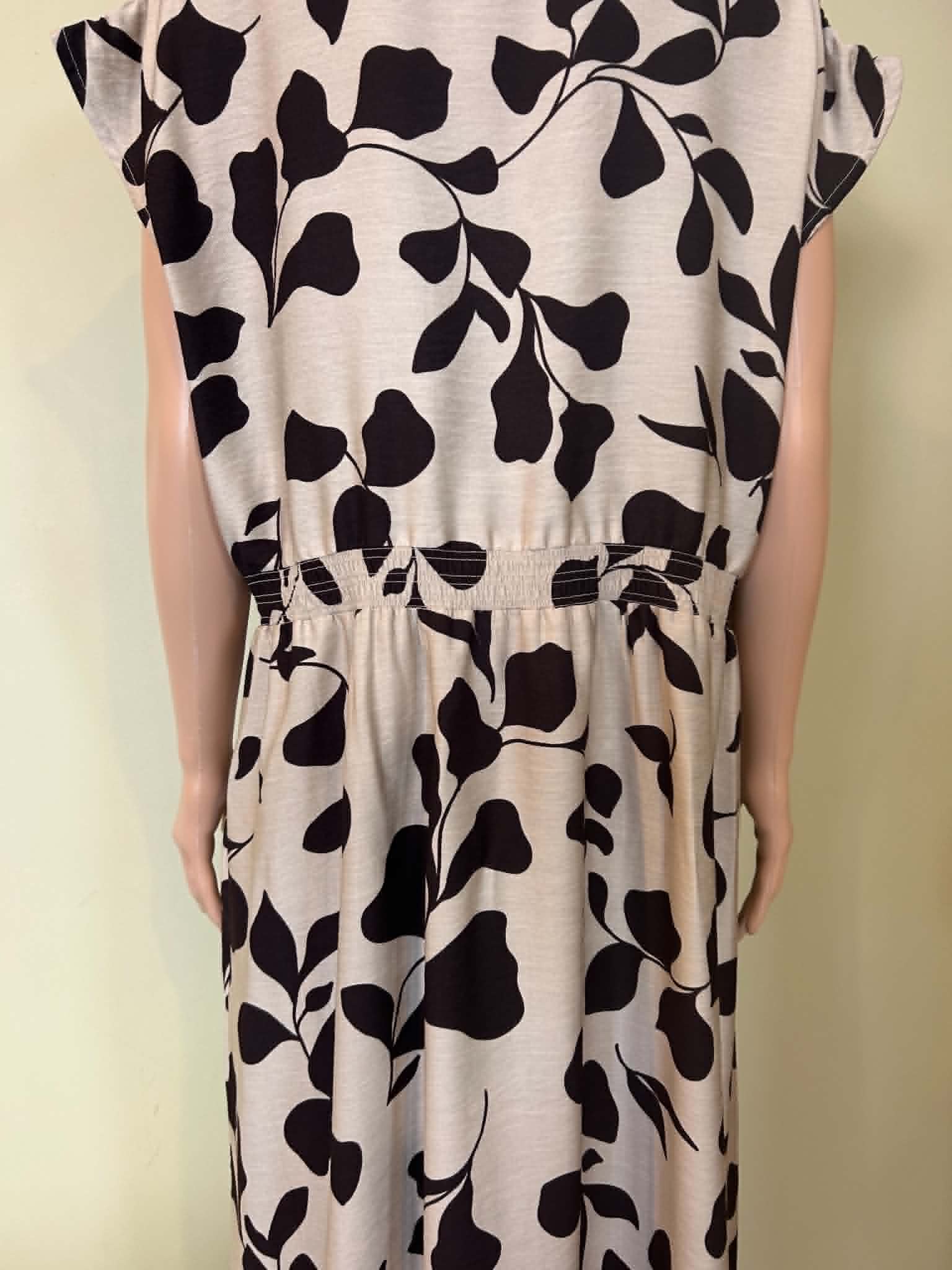 Jacqui E Dress - Size 16