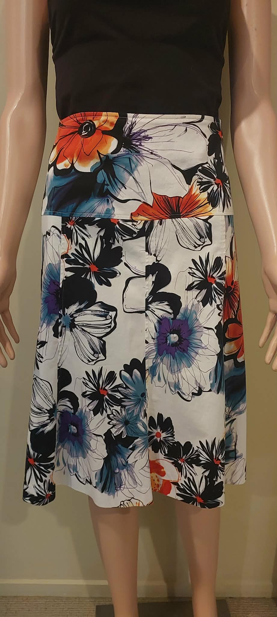 Macjays Skirt - Size 12