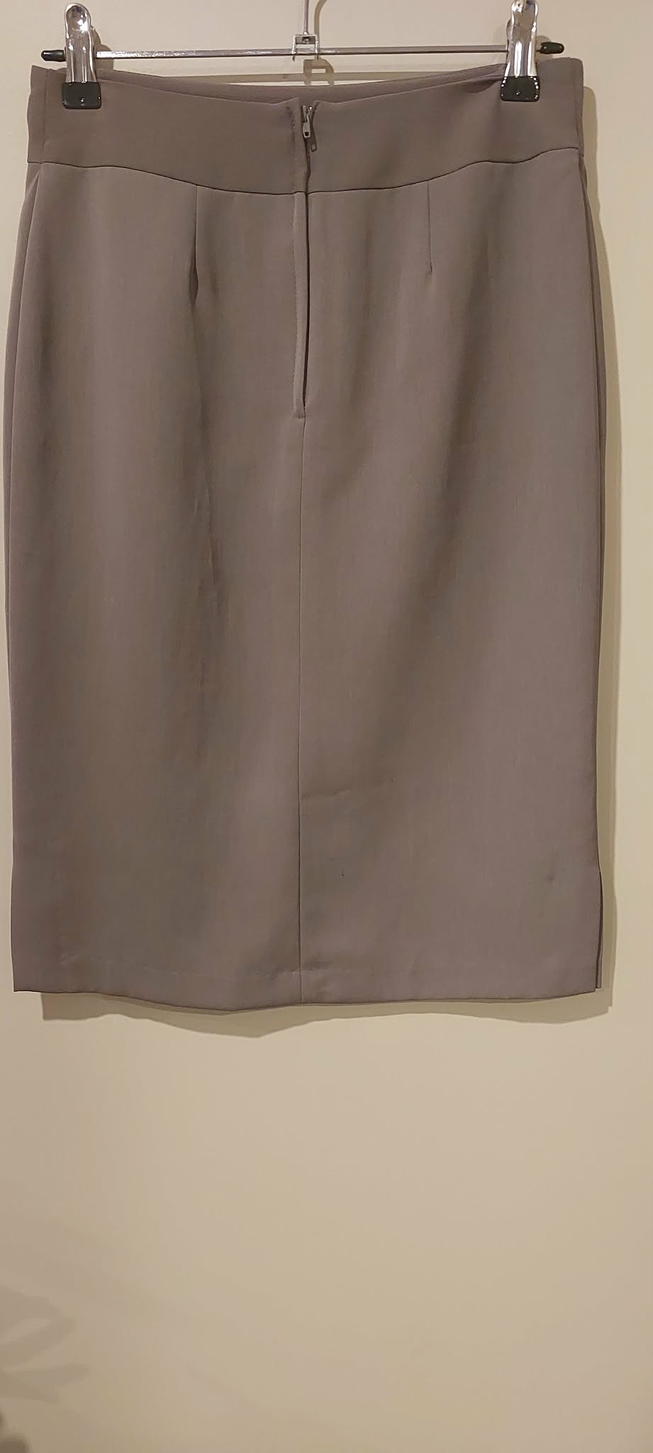Jacqui E Skirt - Size 6