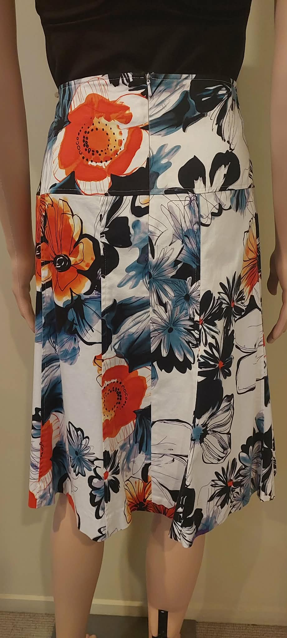 Macjays Skirt - Size 12