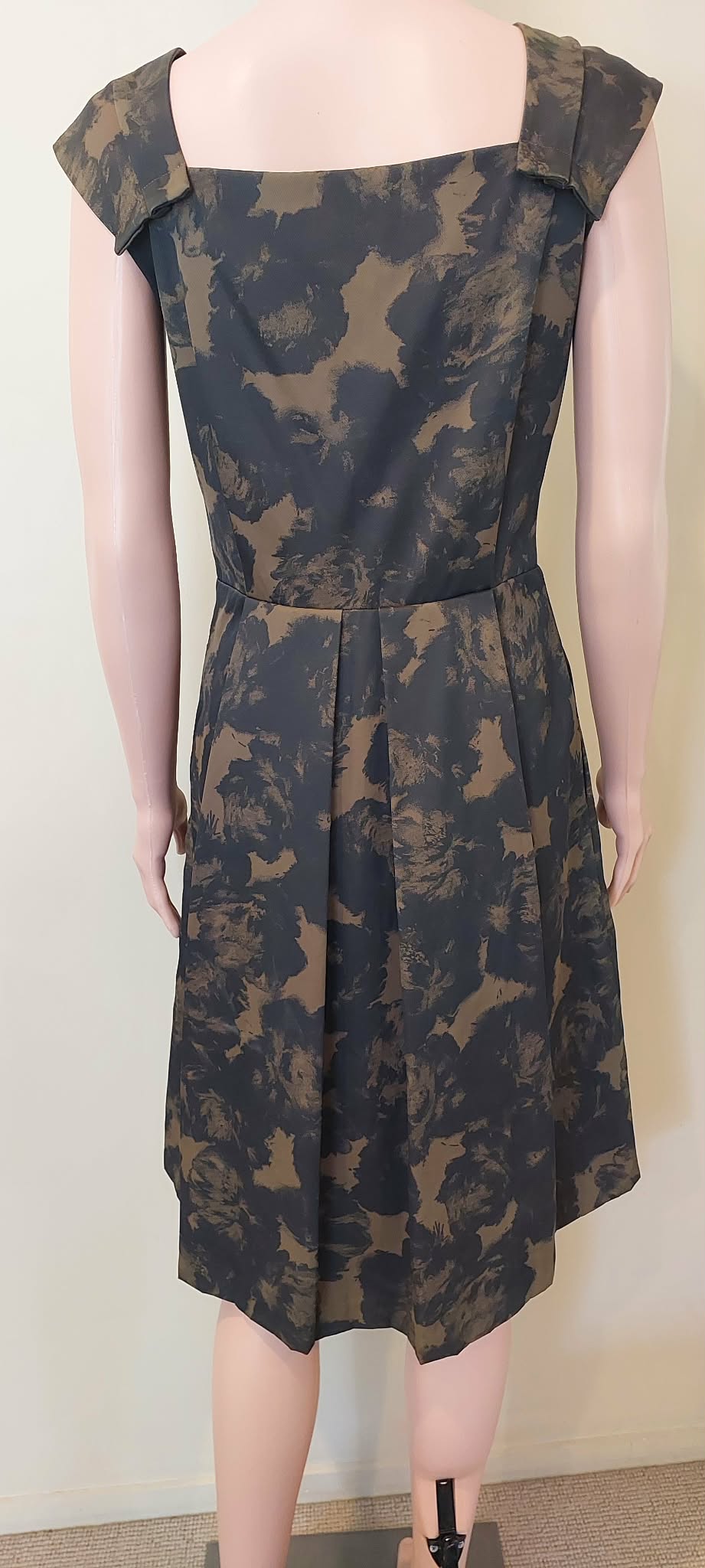 Cue Dress - Size 10