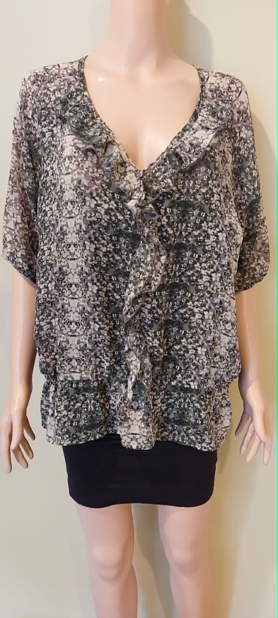 Jacqui E Top - Size 16